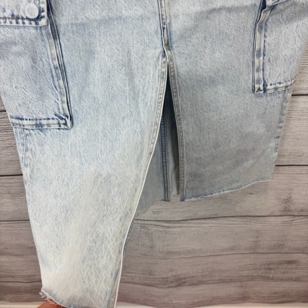 Pistola Women's Light Wash Mckayla Low Slung Cargo Jean Skirt Size 28 - Picture 2 of 8